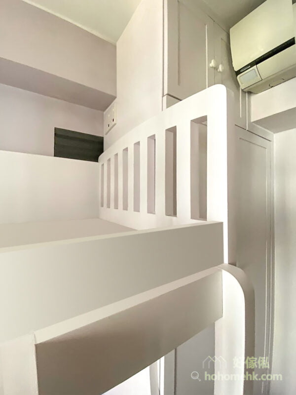 以純白、暖白或象牙白等白色作為傢俬的主要色調，讓室內空間增添一份小清新風，而且白色也能提升空間感