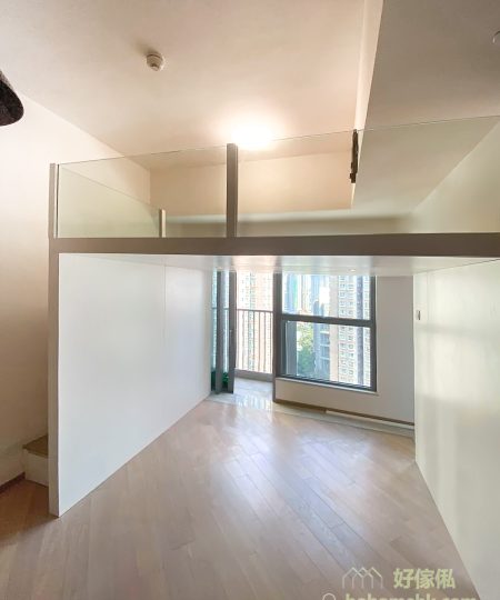 閣樓本身有種自成一國的感覺,跟三五知己捧著零食、下午茶在閣樓聊聊天、玩玩board game,可以不受干擾地享受一整個下午的時光