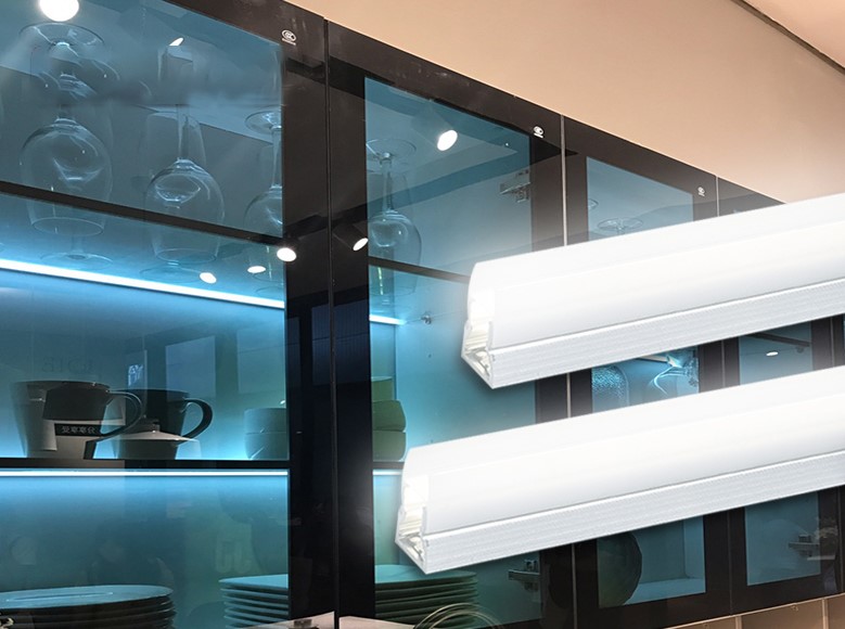 現代家居必備的LED玻璃層板燈