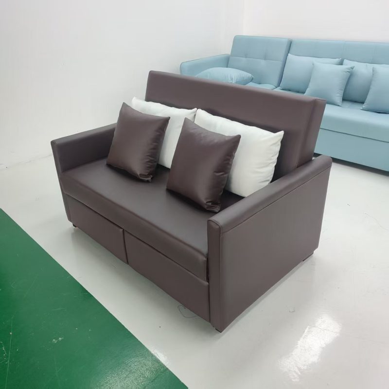 1.35米梳化床實拍照，啡色仿皮梳化+cushion (統一仿皮40號色 (梳化)、統一仿皮01號色 (cushion))
