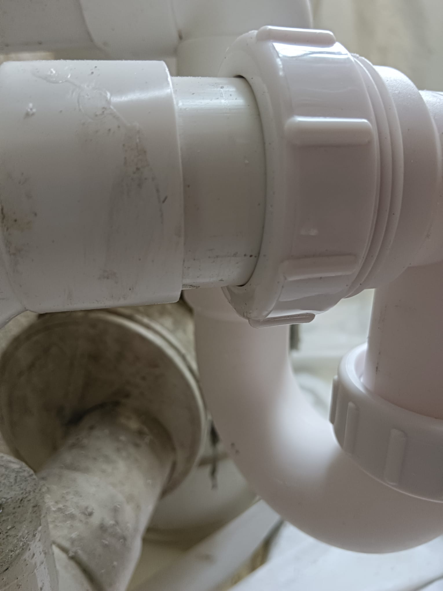 企缸加隔氣杜絕臭味！簡單一個步驟，可以受惠廿年！