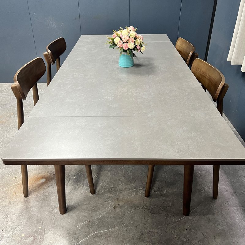 工廠實拍圖：Reese實木伸縮餐枱，胡桃色，岩板啞光維克淺灰色