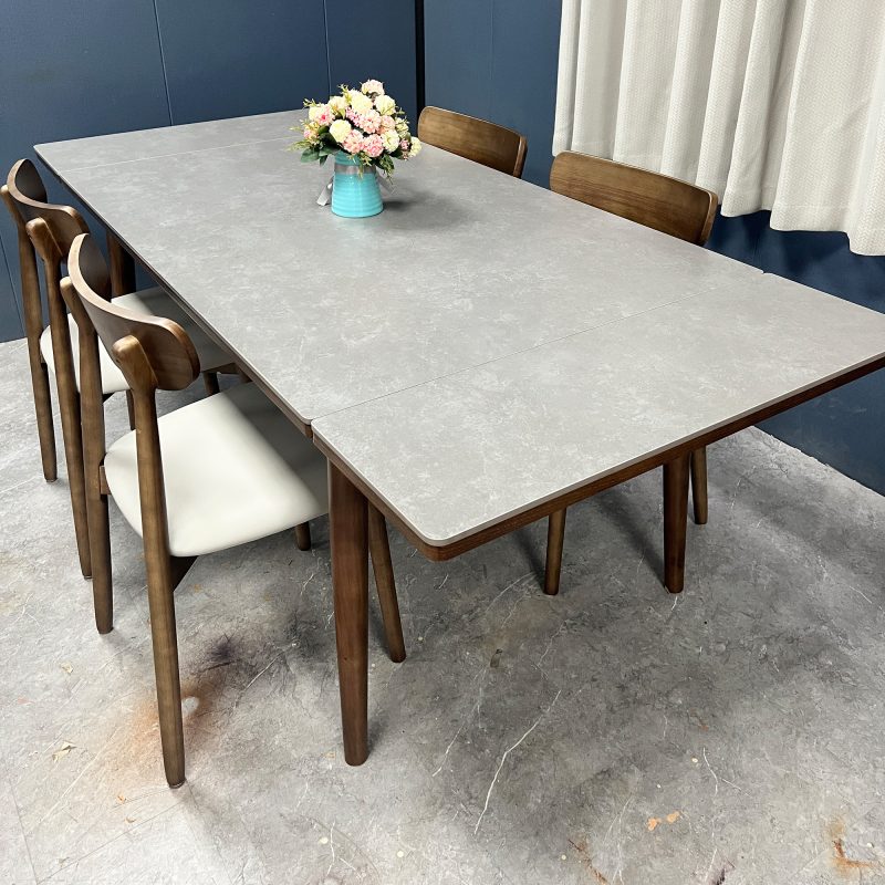 工廠實拍圖：Reese實木伸縮餐枱，胡桃色，岩板啞光維克淺灰色