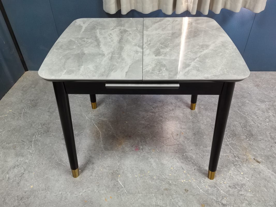 工廠實拍: Lillian實木岩板餐枱，收起0.9米，打開1.2米長，亮光意大利灰岩板，配黑腳
