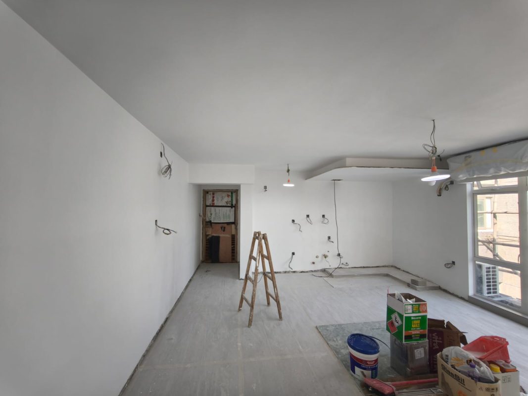 城市花園全屋剷底批灰油油完成！