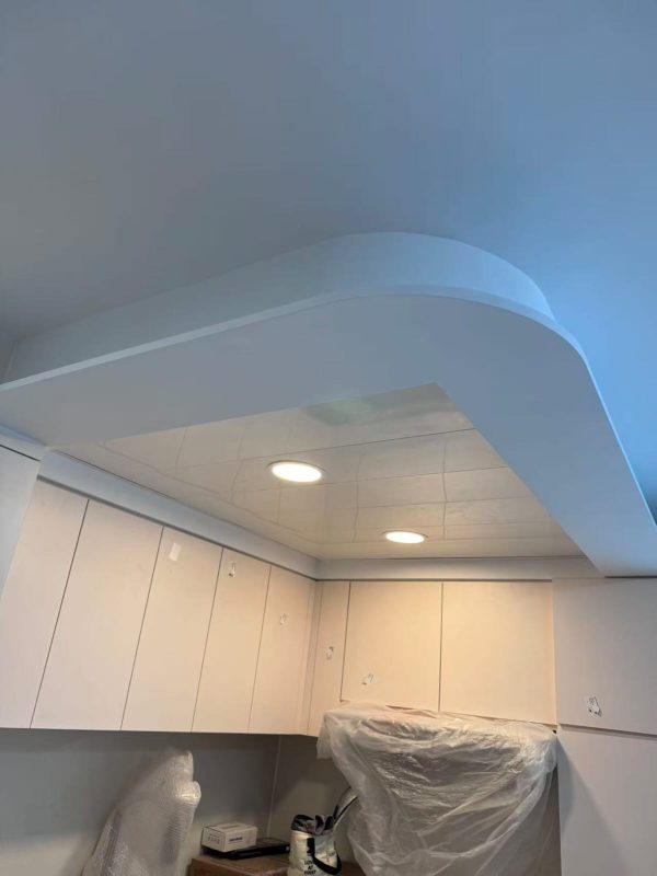 假天花收好邊再批灰執靚，完美！