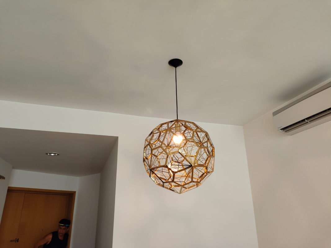 全屋燈具安裝服務，裝修客戶如果有天花燈或壁燈等燈具需要安裝，都可以連同裝修工程一齊處理。