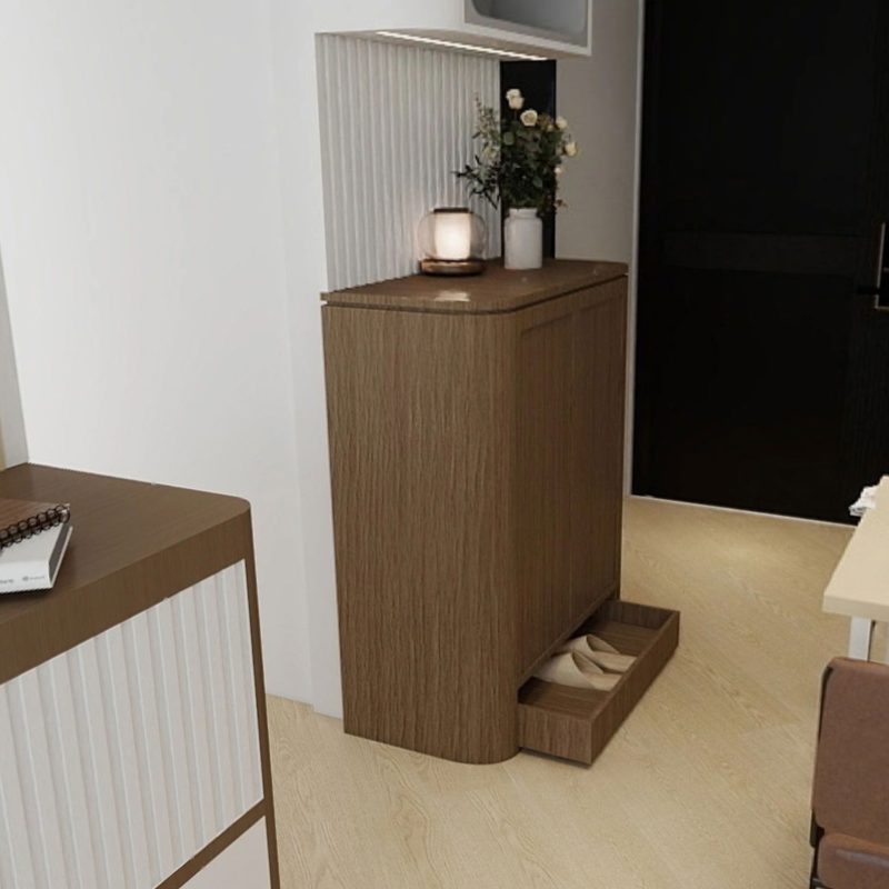 鞋櫃不做懸空設計，最底層做拖拉櫃，不用彎腰，用腳就可以輕鬆拉出來，直接穿腳脫鞋，更加方便。